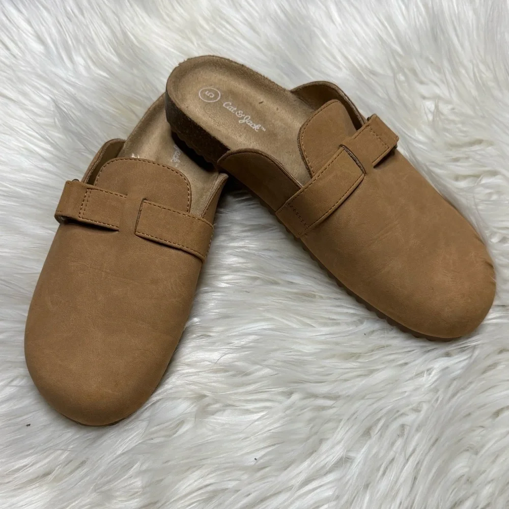 Cat & Jack Girls' Perry Slip-On Clogs